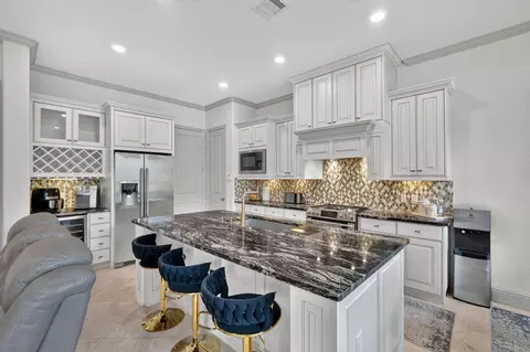 Kitchen - 226 Skybranch Ct, Conroe, TX 77304 photo 3 of 5