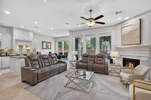 Living - 226 Skybranch Ct, Conroe, TX 77304 photo 1 of 3