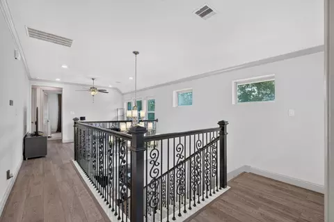 Entry Way - 226 Skybranch Ct, Conroe, TX 77304 photo 5 of 7