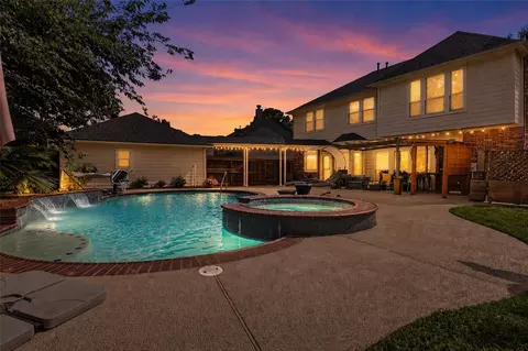 7818 Palm Brook Ct, Houston, TX 77095