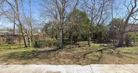 6140 S Wayside Dr, Houston, TX 77033