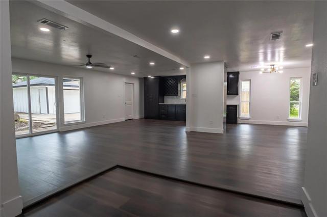 5446 Loch Lomond Dr, Houston, TX 77096