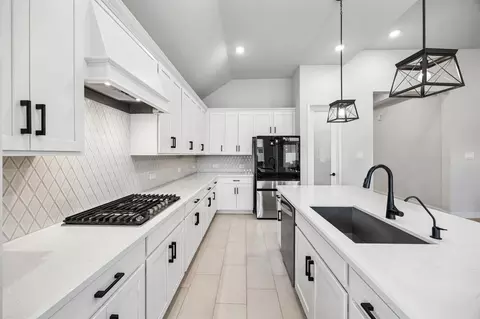 Kitchen - 16014 Tangled Vine Ln, Conroe, TX 77302 photo 1 of 2