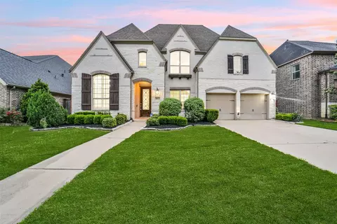 5923 Quiet Point Ln, Sugar Land, TX 77479