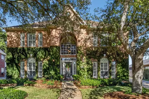 6515 Lussier Dr, Sugar Land, TX 77479