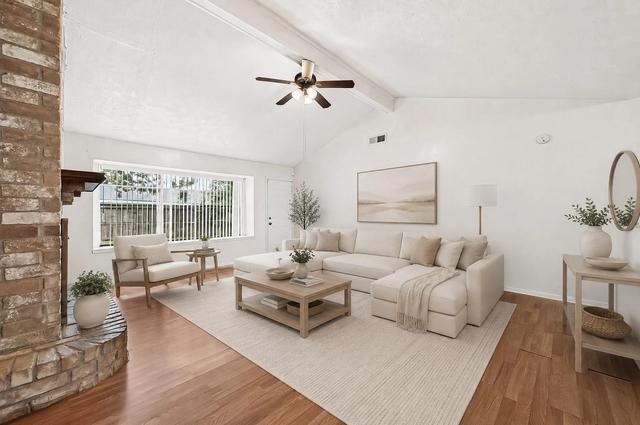10431 Towne Oak Ln, Sugar Land, TX 77498