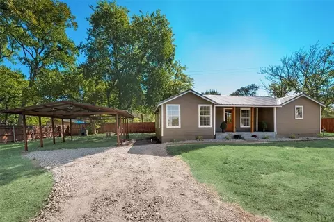 314 Avenue D, Point, TX 75472 photo 2