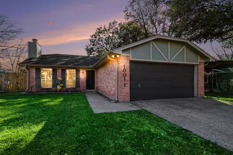 10011 Sand Pass Ln, Houston, TX 77064