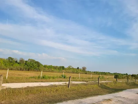 1585 Fm 686, Dayton, TX 77535