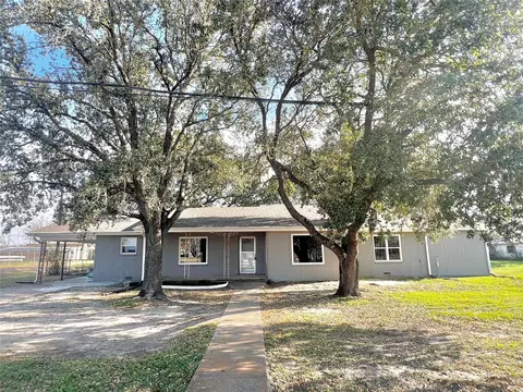 155 Southern Oaks Dr, Somerville, TX 77879