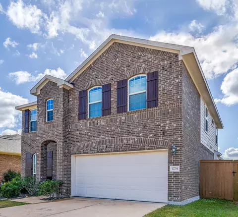 32719 Oak Heights Ln, Brookshire, TX 77423