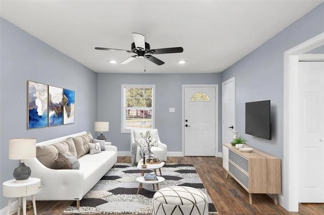 5102 Carmen St, Houston, TX 77033