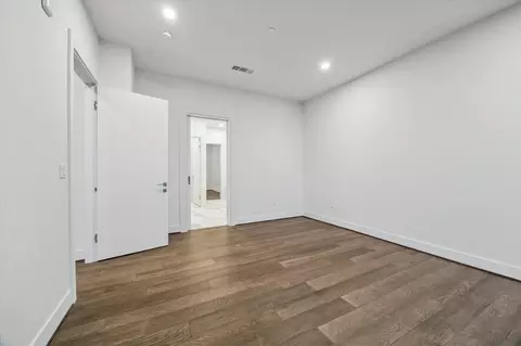 1711 Allen Pkwy #2403, Houston, TX 77019