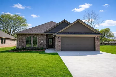 1039 S Anderson St, Angleton, TX 77515