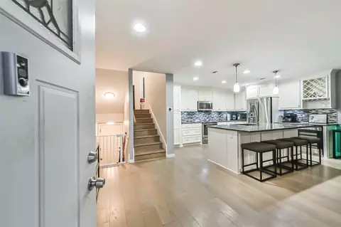 3919 Sunrise Dr #24, La Porte, TX 77571
