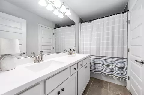 Bath - 305 Bryan Way, Angleton, TX 77515 photo 4 of 4
