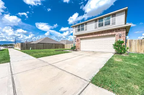 Exterior - 305 Bryan Way, Angleton, TX 77515 photo 3 of 8