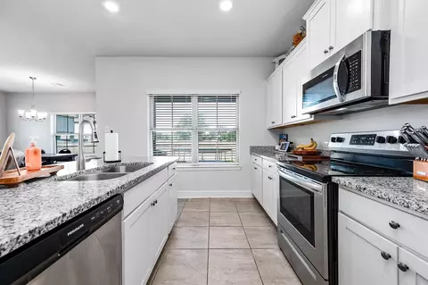 Kitchen - 305 Bryan Way, Angleton, TX 77515 photo 2 of 3