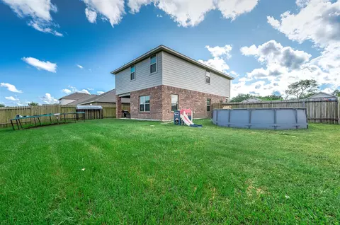 Exterior - 305 Bryan Way, Angleton, TX 77515 photo 7 of 8