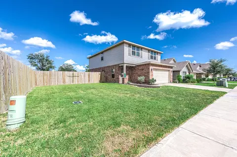 Exterior - 305 Bryan Way, Angleton, TX 77515 photo 2 of 8