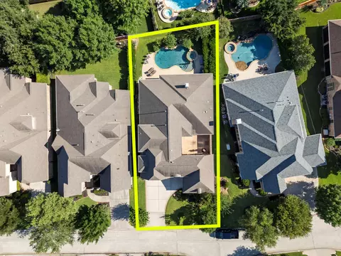 View/Area - 119 W Cresta Bend Pl, Spring, TX 77389 photo 2 of 6