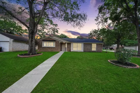 2402 Rolling Glen Dr, Spring, TX 77373