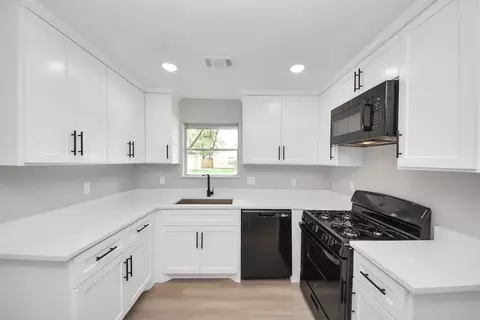 Kitchen - 2402 Rolling Glen Dr, Spring, TX 77373 photo 2 of 5