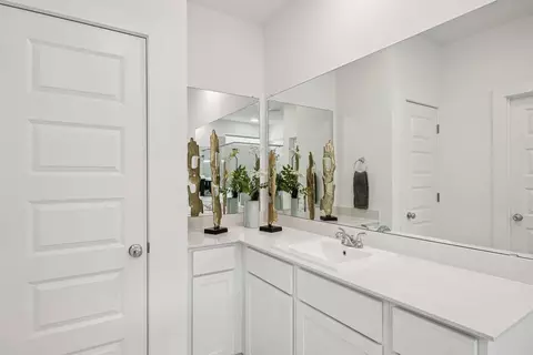 Bath - 1202 Pavia Fields Dr, Huffman, TX 77336 photo 3 of 6