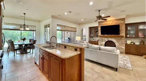 Kitchen - 25207 Hideaway Run Dr, Spring, TX 77389 photo 1 of 6