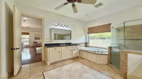 Bath - 25207 Hideaway Run Dr, Spring, TX 77389 photo 3 of 5