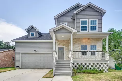 4927 E Ridge Creek Dr, Houston, TX 77053