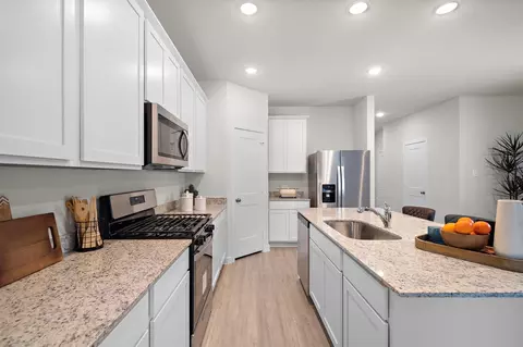 Kitchen - 9760 Caney Bend Rd, Conroe, TX 77303 photo 3 of 4
