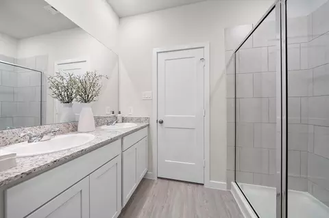 Bath - 9760 Caney Bend Rd, Conroe, TX 77303 photo 1 of 3
