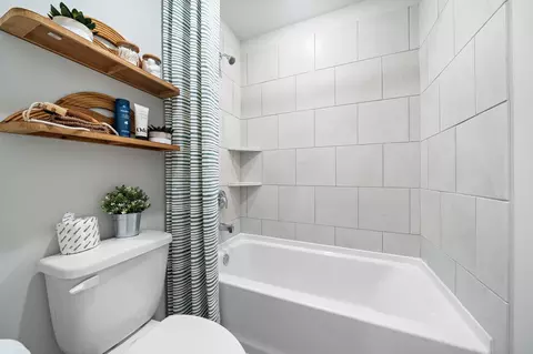 Bath - 9760 Caney Bend Rd, Conroe, TX 77303 photo 3 of 3