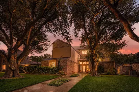 715 Dominion Dr, Katy, TX 77450
