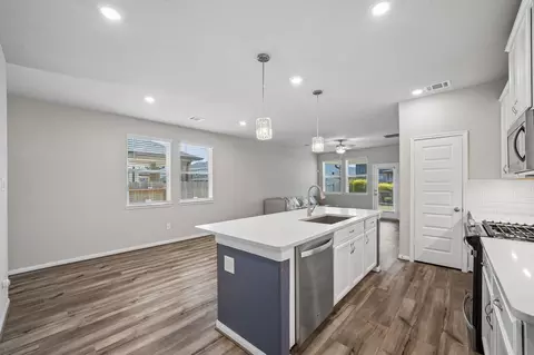 Entry Way - 17458 Buckeye Br, Conroe, TX 77385 photo 3 of 7