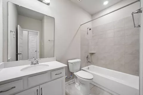 Bath - 17458 Buckeye Br, Conroe, TX 77385 photo 1 of 1