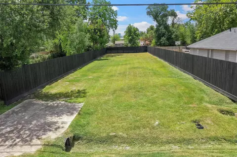 213 Sylvester Rd, Houston, TX 77009