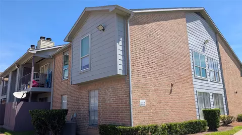 9350 Country Creek Dr #77, Houston, TX 77036
