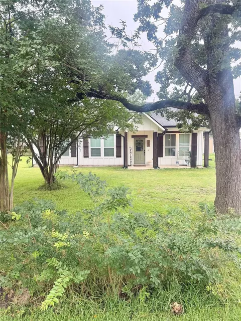 7235 Commerce St, Iola, TX 77861