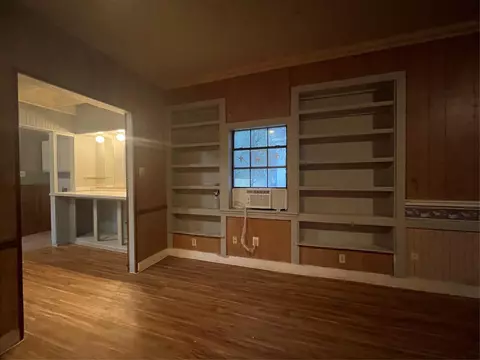 1090 Gerson St, Silsbee, TX 77656