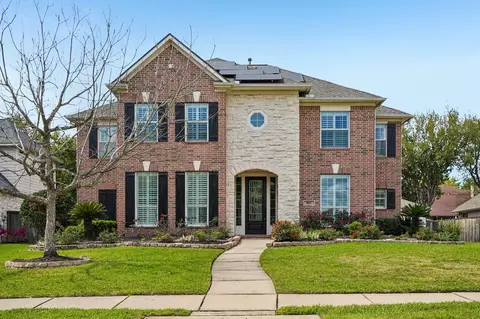 1611 Hill Spring Dr, Sugar Land, TX 77479