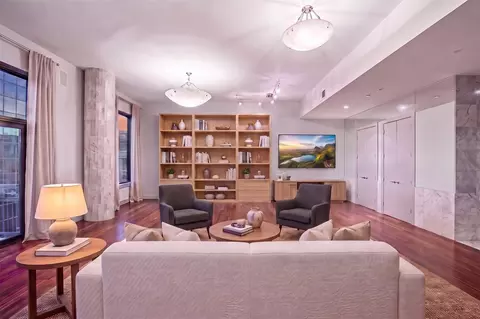 5005 Hidalgo St #807, Houston, TX 77056