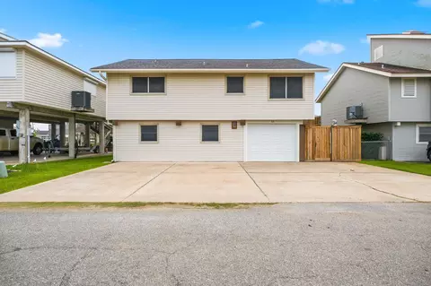 23 N Sandpiper St, La Marque, TX 77568