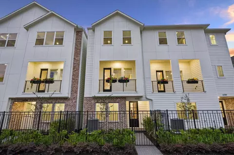 6332 Paddington Bend Dr, Houston, TX 77008
