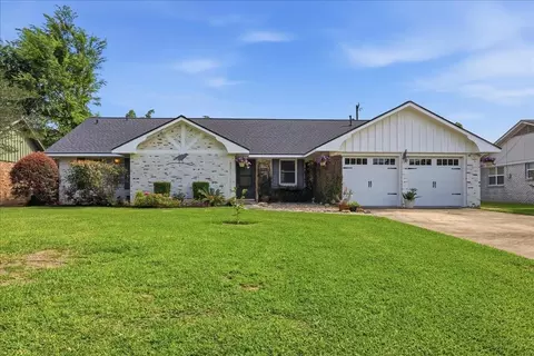 6155 Westgate Dr, Beaumont, TX 77706