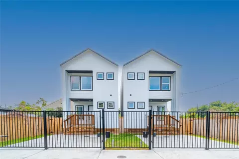 3210 A B Retta St, Houston, TX 77026