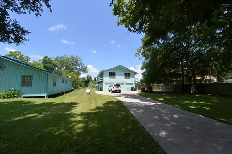 247 Selkirk Dr, Bay City, TX 77414