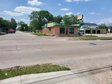 7260 Scott St, Houston, TX 77021