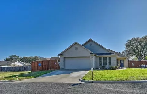 306 Matula Ave, Schulenburg, TX 78956 photo 1